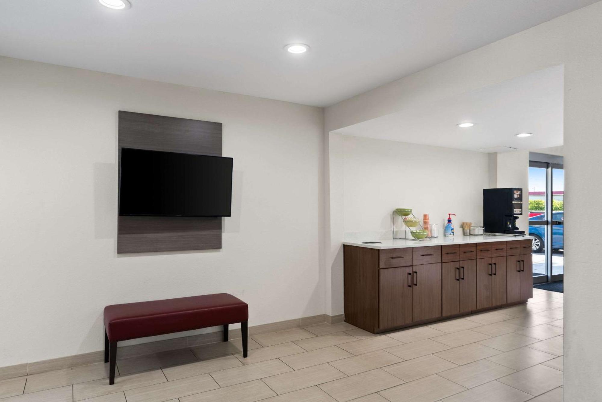 Quality Suites Wildwood - The Villages Exterior photo