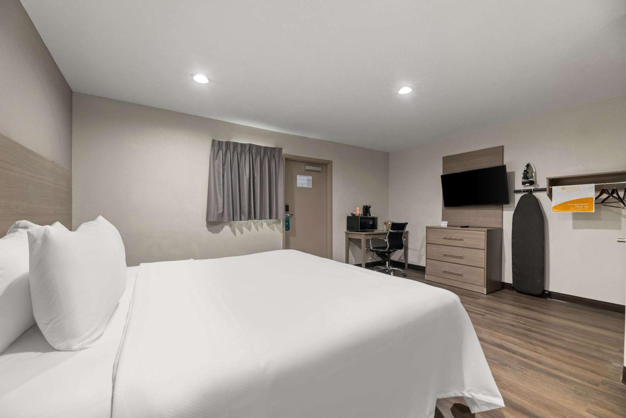 Quality Suites Wildwood - The Villages Exterior photo