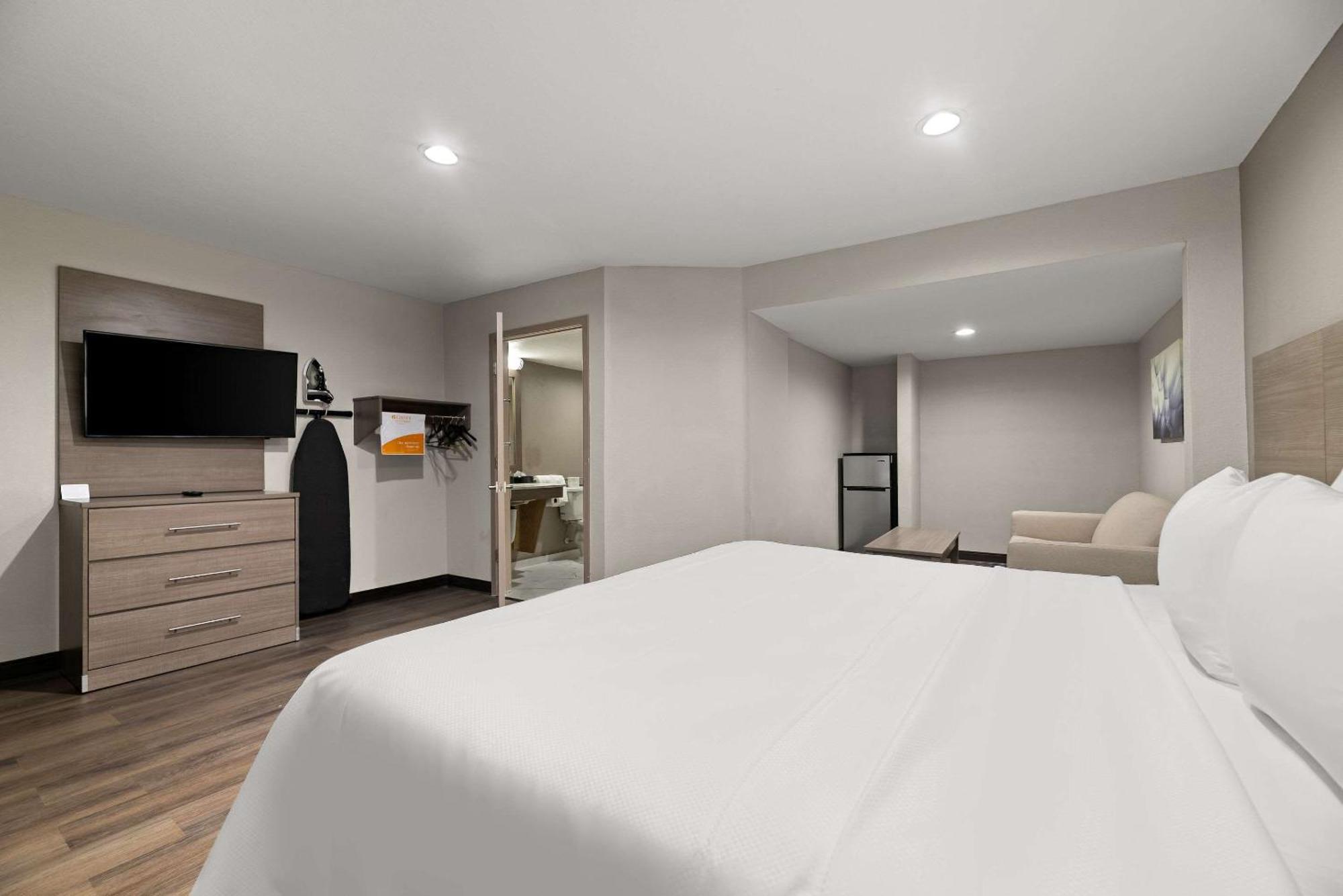 Quality Suites Wildwood - The Villages Exterior photo