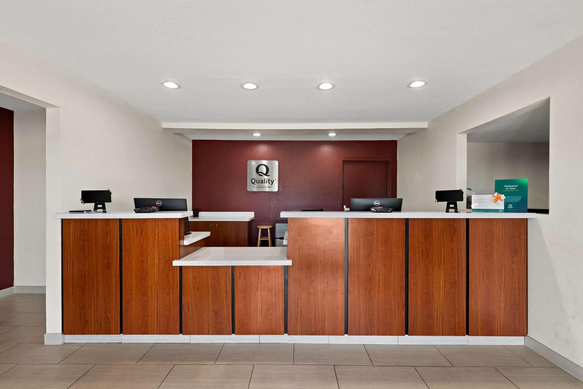 Quality Suites Wildwood - The Villages Exterior photo